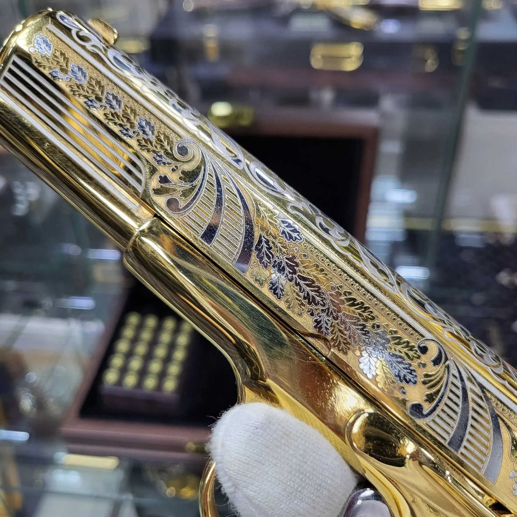 Пистолет Украшенный